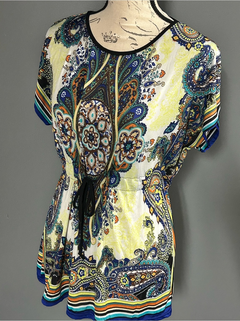 Women’s Paisley Boho Print Short Sleeve Tie-Waist Top - Multicolored